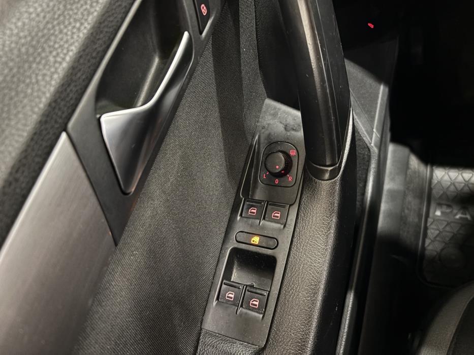 VOLKSWAGEN Passat 2013