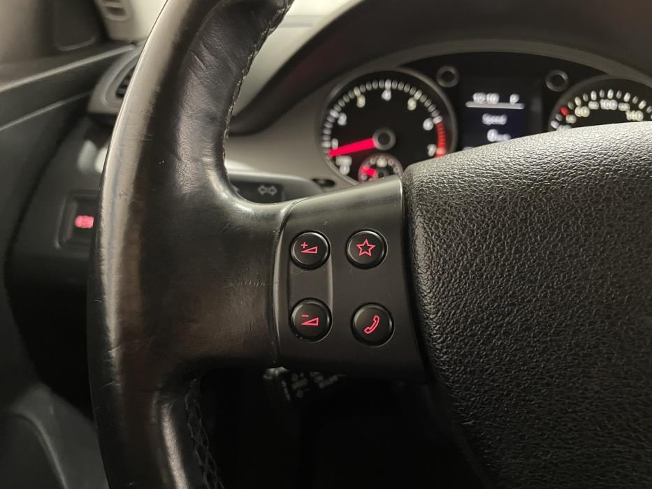 VOLKSWAGEN Passat 2009