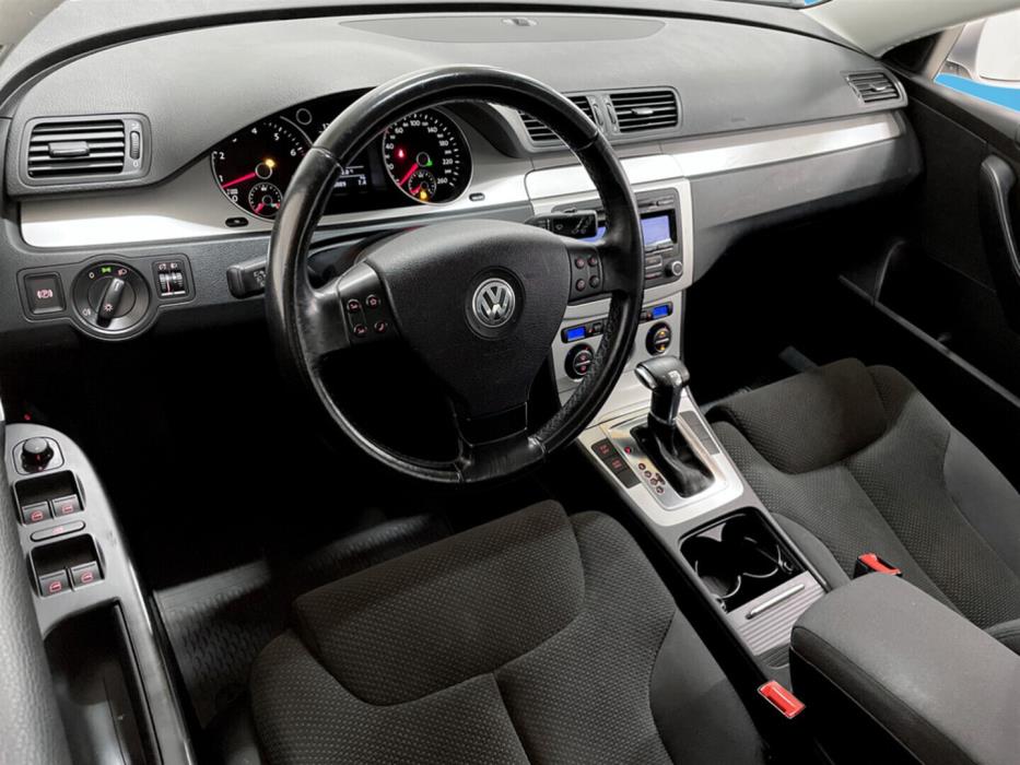 VOLKSWAGEN Passat 2009