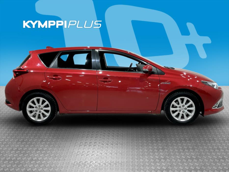 TOYOTA Auris 2015