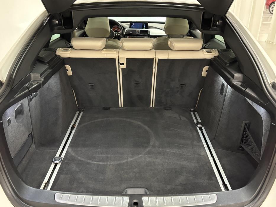 BMW 330 Gran Turismo 2014