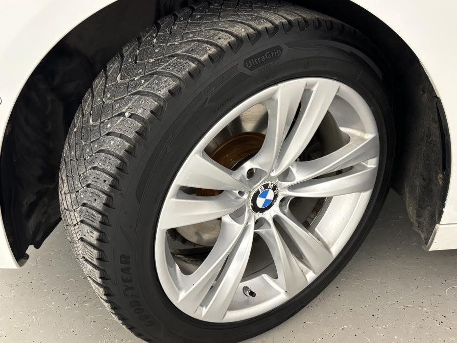 BMW 330 Gran Turismo 2014