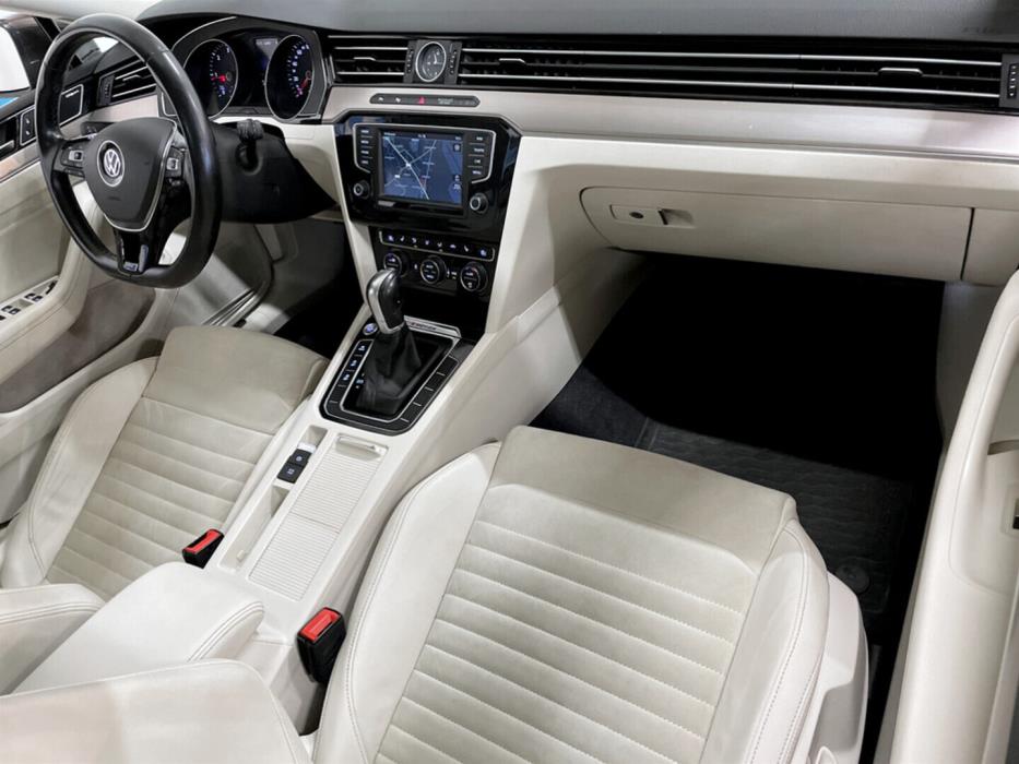 VOLKSWAGEN Passat 2015