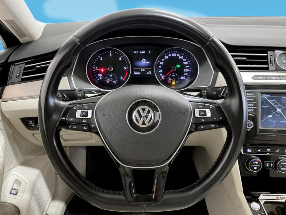 VOLKSWAGEN Passat 2015
