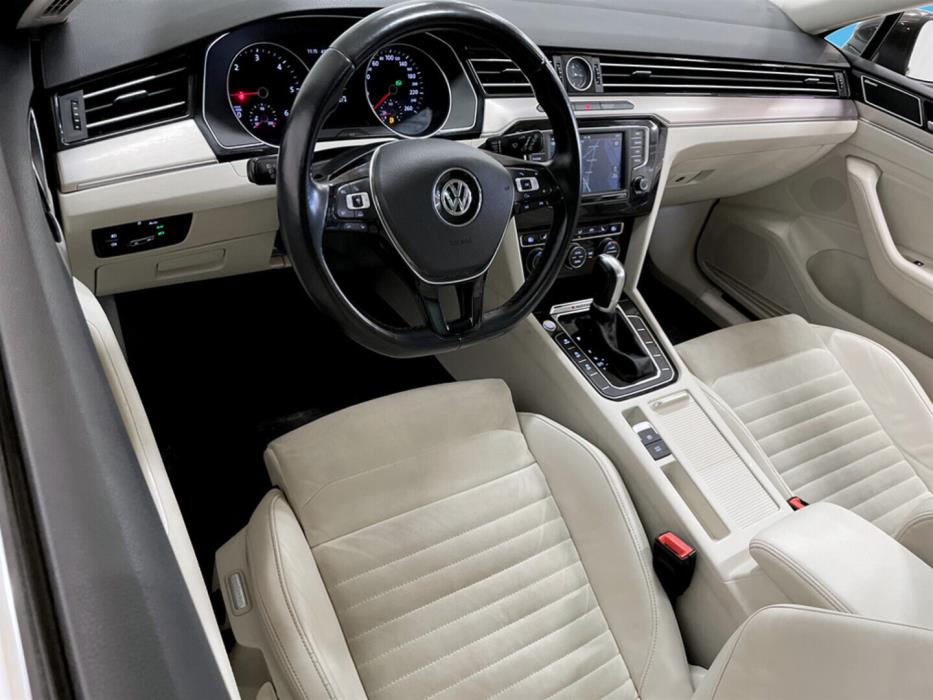 VOLKSWAGEN Passat 2015