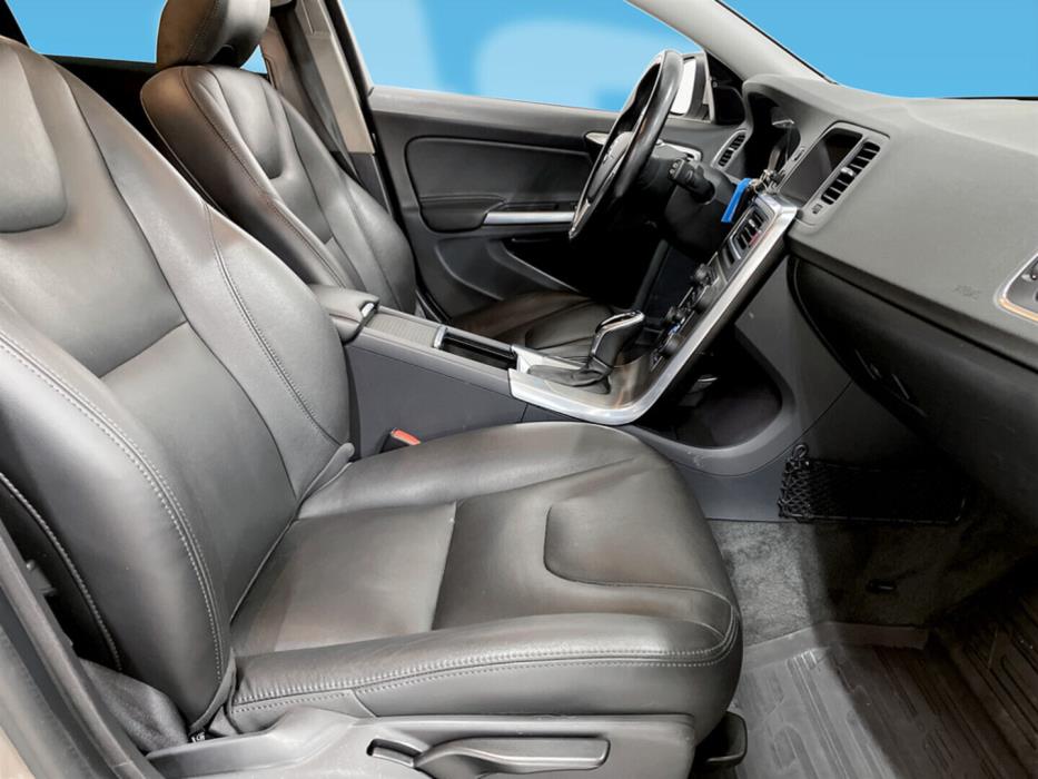 VOLVO V60 2014