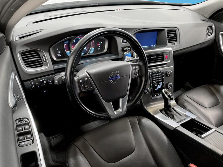 VOLVO V60 2014