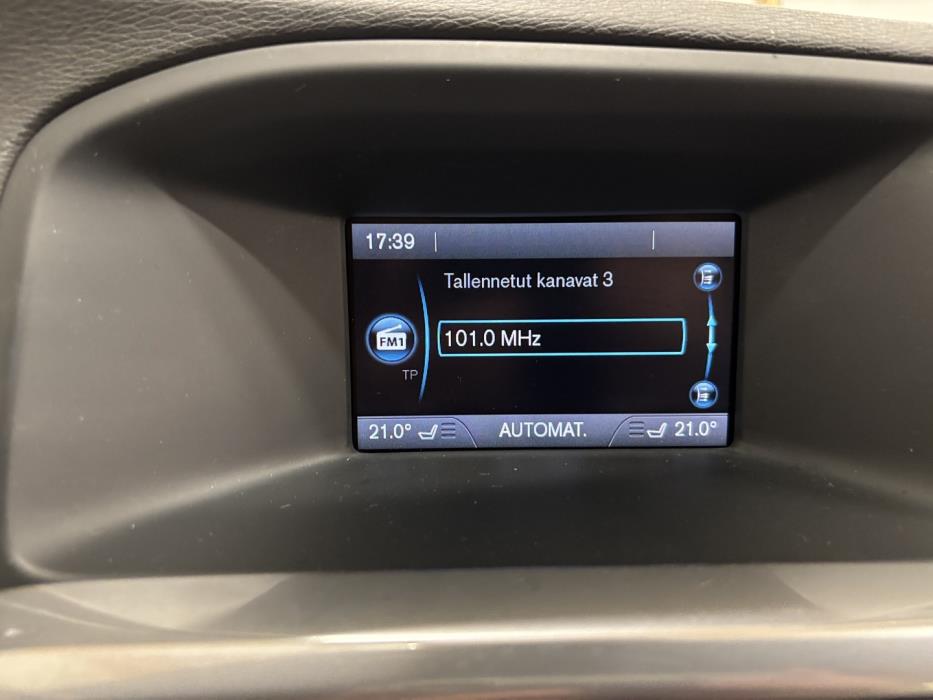 VOLVO V60 2015