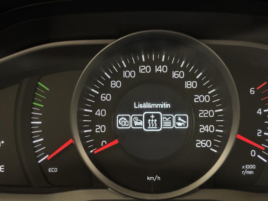 VOLVO V60 2015