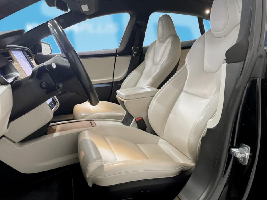 TESLA Model S 2020