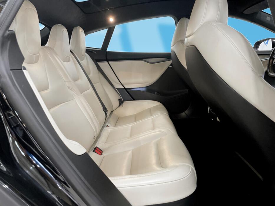 TESLA Model S 2020