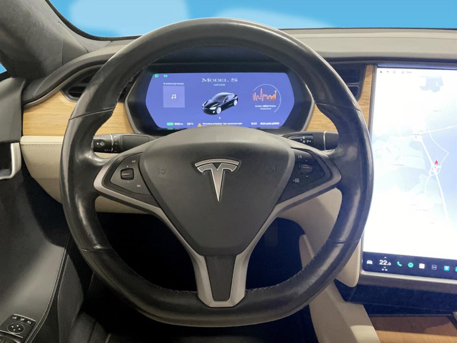 TESLA Model S 2020