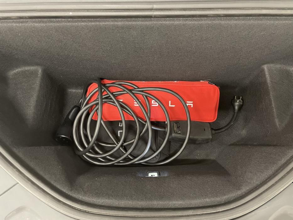 TESLA Model S 2020