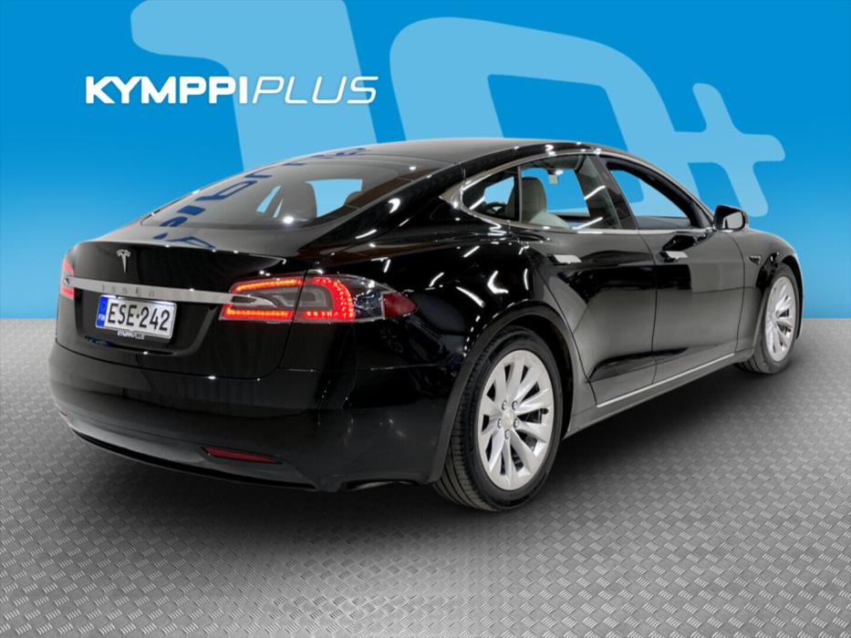 TESLA Model S 2020