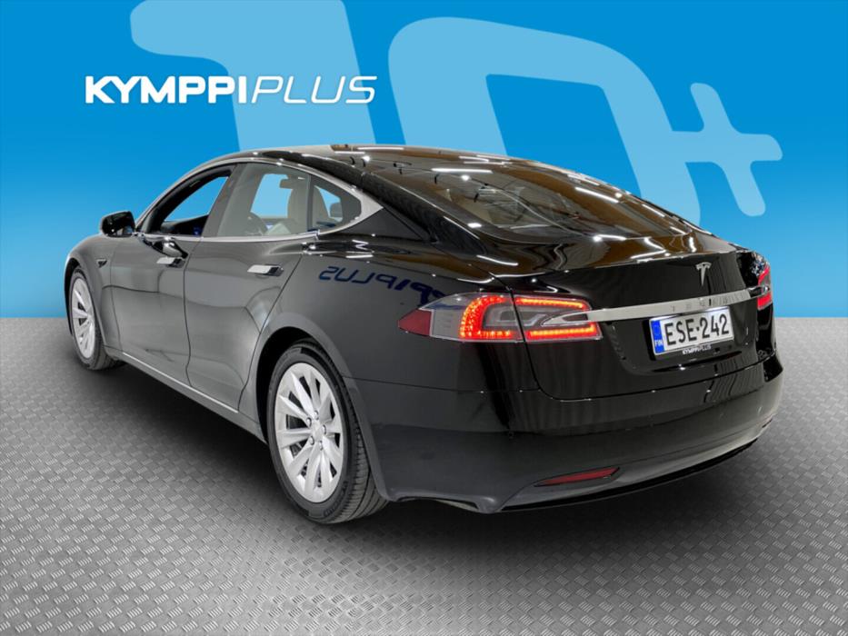 TESLA Model S 2020