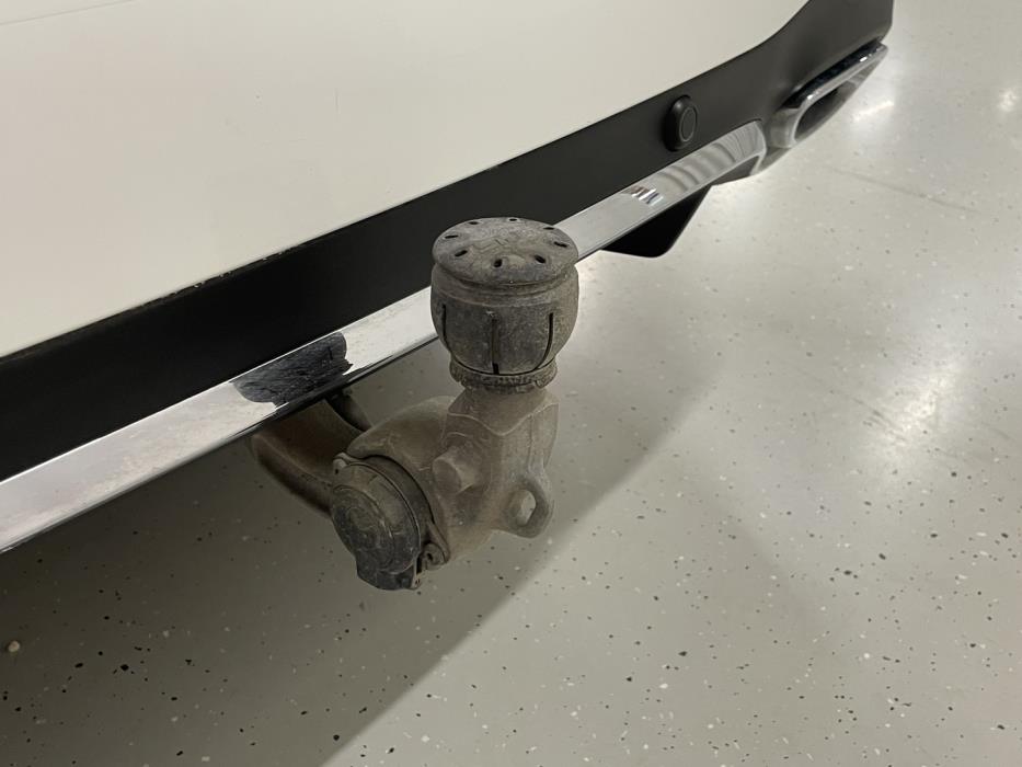 MERCEDES-BENZ E 2020