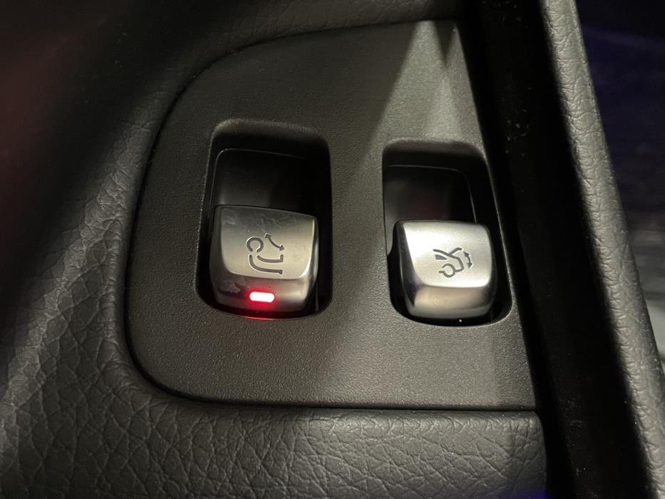 MERCEDES-BENZ E 2020