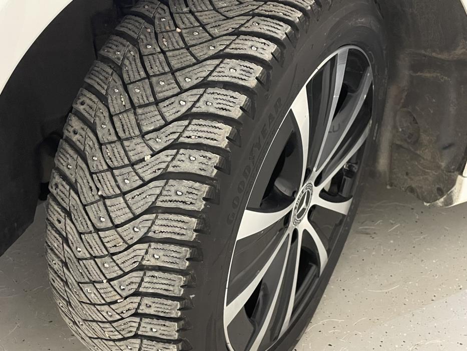 MERCEDES-BENZ E 2020