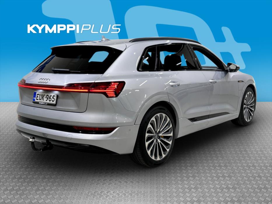 AUDI e-tron 2020