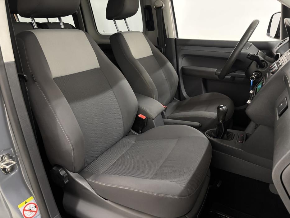 VOLKSWAGEN Caddy Maxi 2013