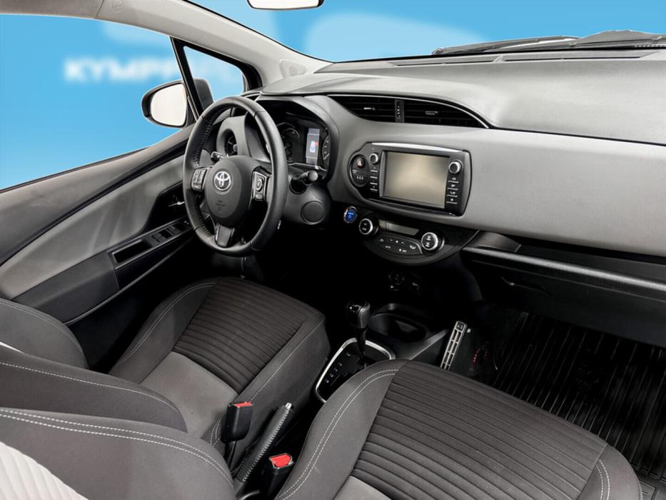 TOYOTA Yaris 2018