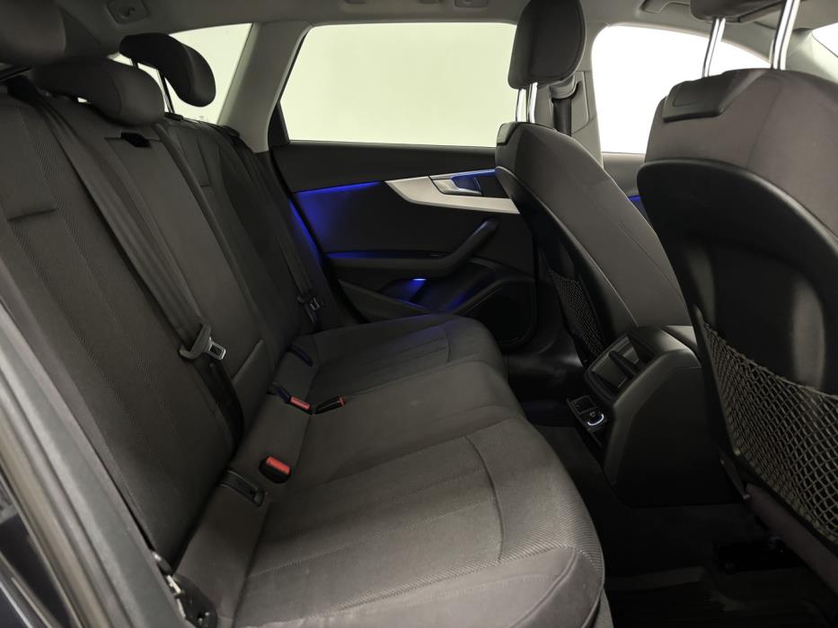 AUDI A4 2017