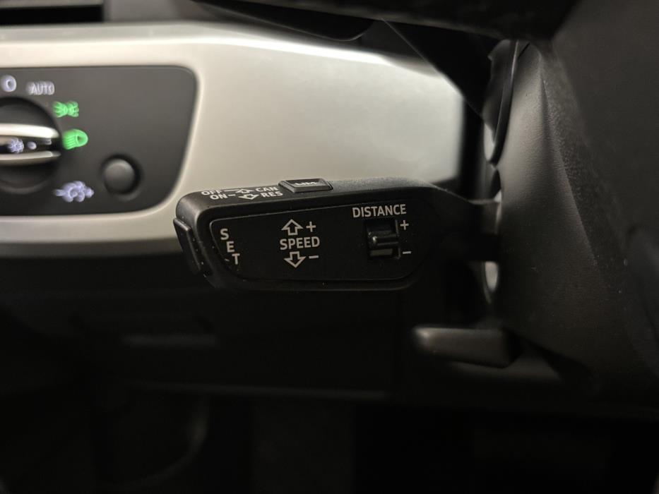 AUDI A4 2017