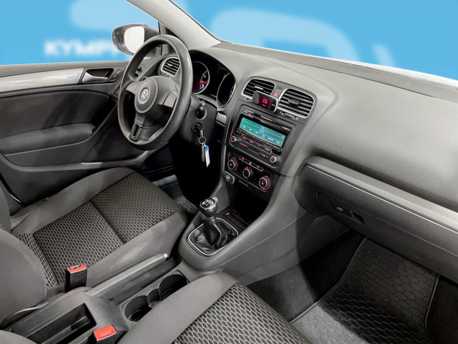 VOLKSWAGEN Golf 2012