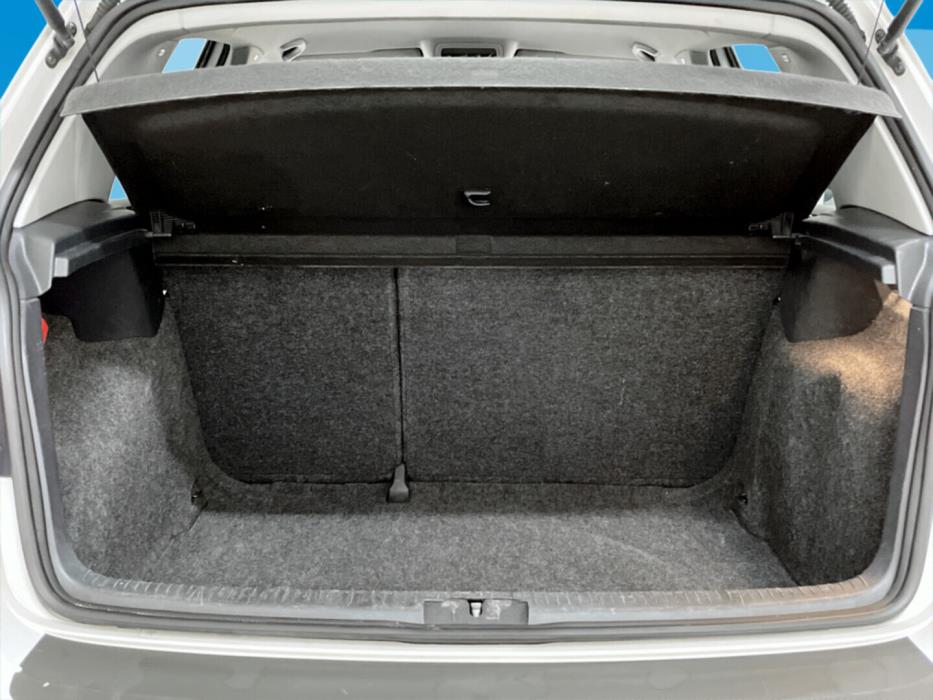 VOLKSWAGEN Golf 2012