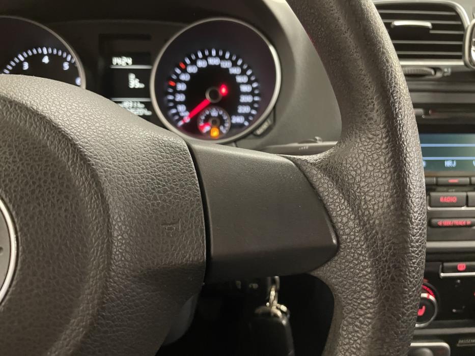 VOLKSWAGEN Golf 2012