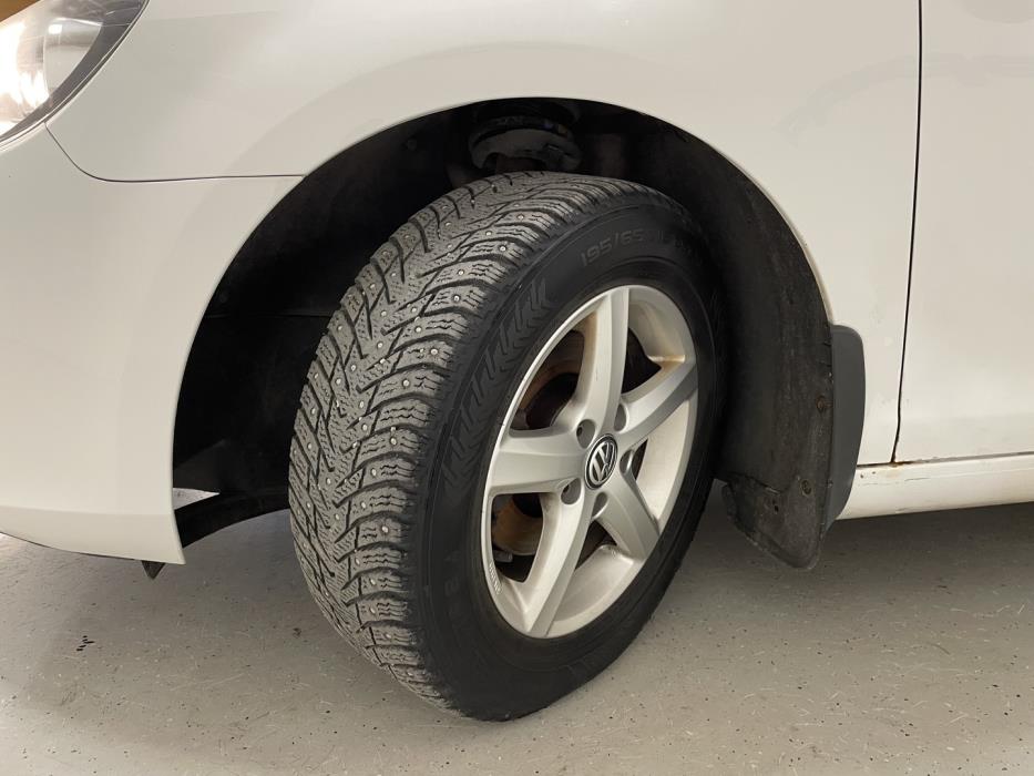 VOLKSWAGEN Golf 2012