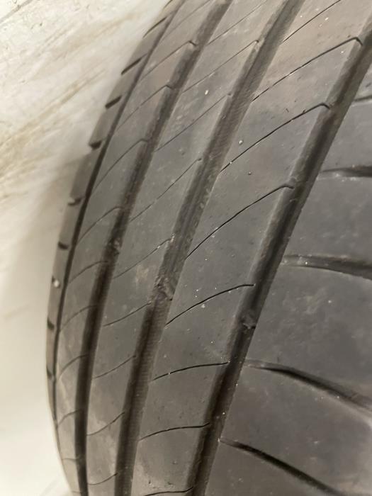 VOLKSWAGEN Golf 2012