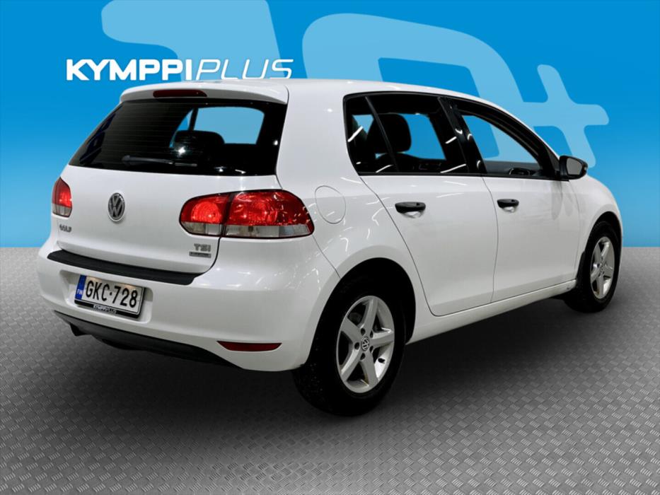 VOLKSWAGEN Golf 2012