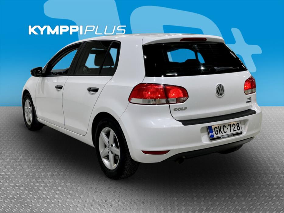 VOLKSWAGEN Golf 2012