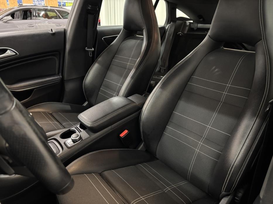 MERCEDES-BENZ CLA 2016