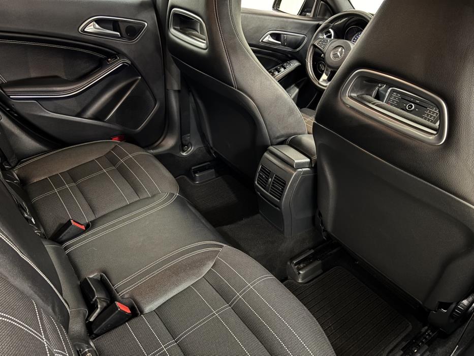 MERCEDES-BENZ CLA 2016