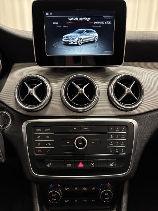 MERCEDES-BENZ CLA 2016