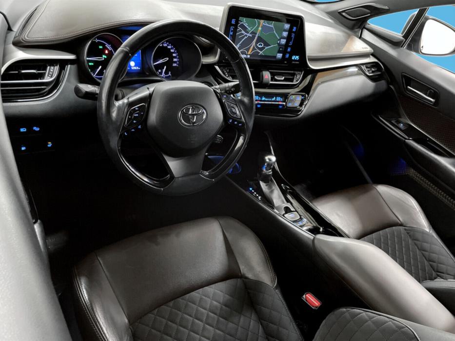 TOYOTA C-HR 2018
