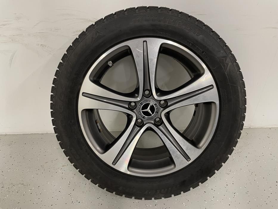 MERCEDES-BENZ E 2019