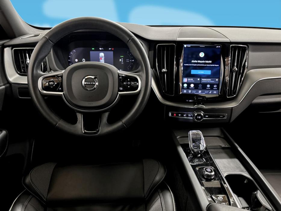 VOLVO XC60 2023