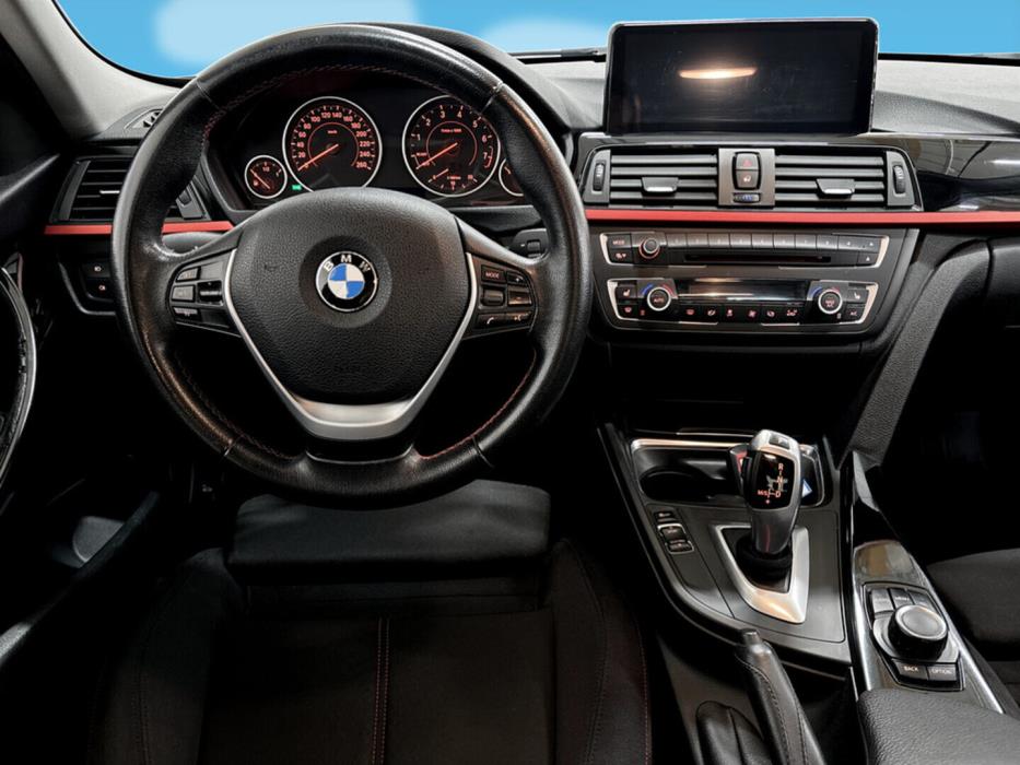 BMW 320 2013