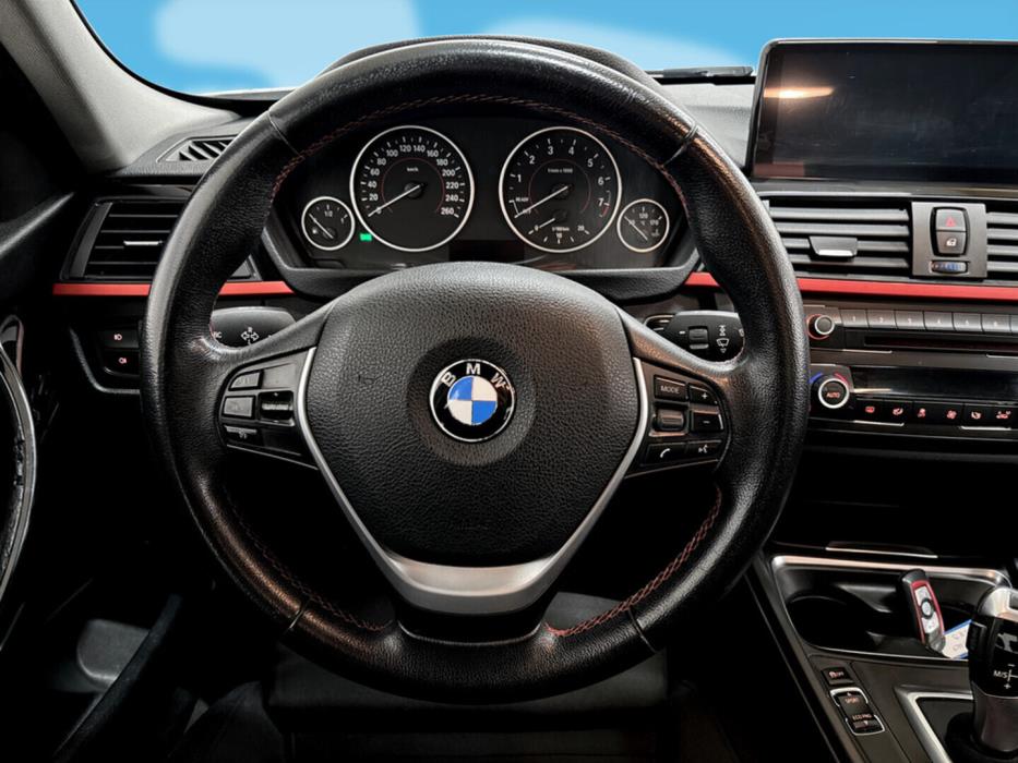 BMW 320 2013