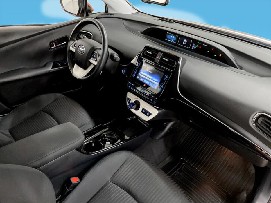TOYOTA Prius 2017