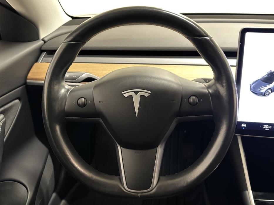 TESLA Model 3 2019