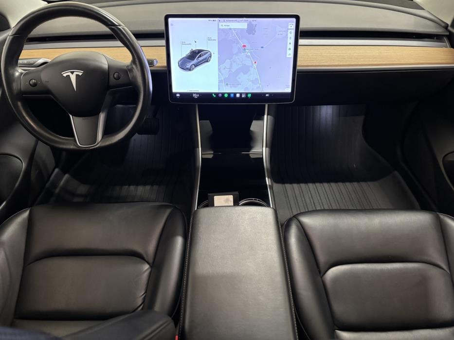 TESLA Model 3 2019
