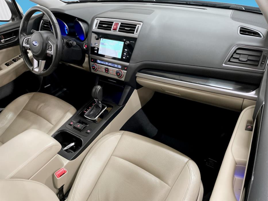 SUBARU Outback 2015