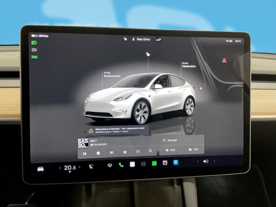 TESLA Model Y 2022