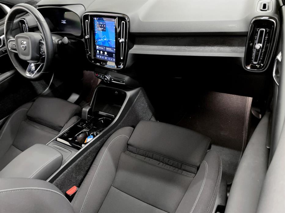 VOLVO C40 2023