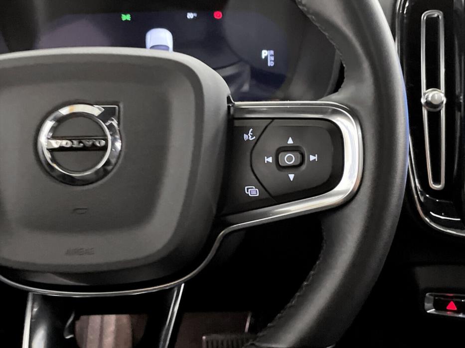 VOLVO C40 2023