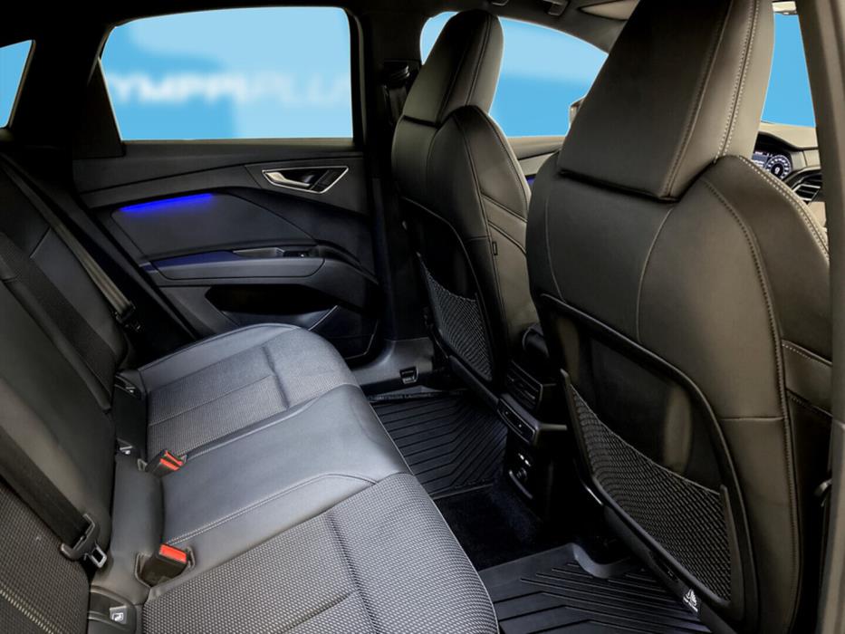 AUDI Q4 e-tron 2022